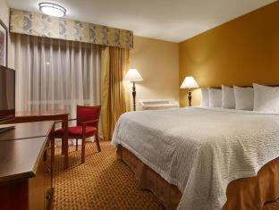 Best Western Village Inn Fresno Room photo